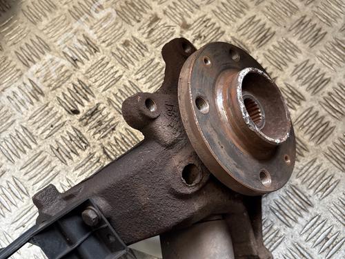 Used Right front steering knuckle Right front steering knuckle 38057984 38057984