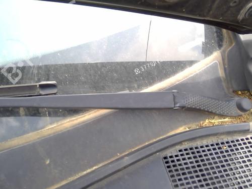 Used Front windshield wiper arm RENAULT CLIO III (BR0/1, CR0/1) 1.6 16V (BR05, BR0B, BR0Y, BR15, BR1J, BR1M, BR1Y, CR0B,... (112 hp) 26453759