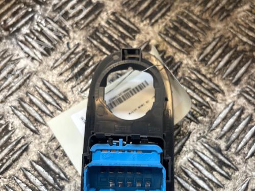 Used Switch Switch RENAULT MASTER III Van (FV) 2.3 dCi 150 RWD (FV0F) (150 hp) 34638449 34638449