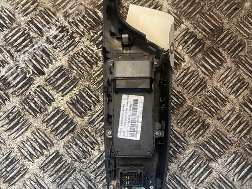 Used Switch Switch HONDA CIVIC VIII Hatchback (FN, FK) 2.2 CTDi (FK3) (140 hp) 35900773 35900773