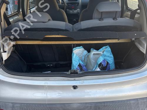 Used Parts PEUGEOT 107 (PM_, PN_)  1.0  4951299