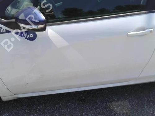 Used Left front door PEUGEOT 208 I (CA_, CC_) 1.0 VTi (68 hp) 26888368