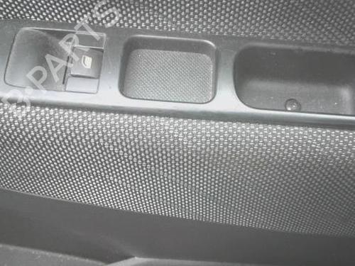 Used Right front window switch Right front window switch 38257664 38257664