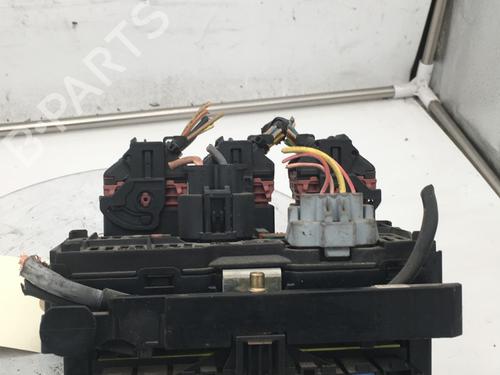 fuse-box-peugeot-407-6d_-2004-2005-2006-2007-2008-2009-2010-2011-31799733 main image