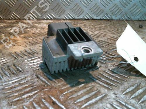 Used Electronic module RENAULT TRAFIC II Van (FL) 2.0 dCi 90 (FL0H) (90 hp) 20994230