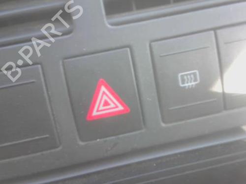 Used Warning switch Warning switch VW POLO IV (9N_, 9A_) 1.2 12V (64 hp) 33298618 33298618
