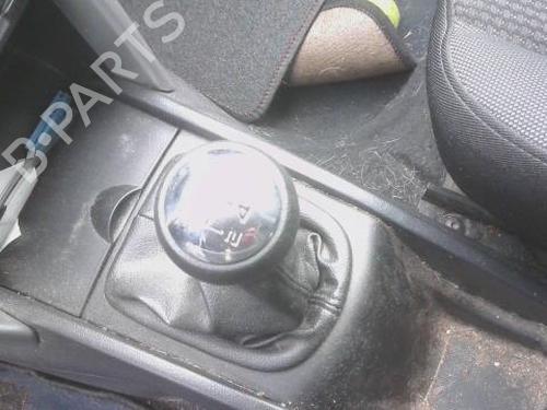 shift-knob-peugeot-207-wa_-wc_-2006-2007-2008-2009-2010-2011-2012-2013-2014-2015-32259468 main image
