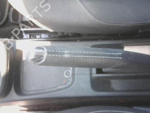 Parkbremsarm/handtak Parkbremsarm/handtak VW POLO V (6R1, 6C1) 1.2 TSI 16V (90 hp) 37005225 37005225