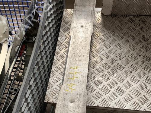 Used Front bumper reinforcement Front bumper reinforcement ALFA ROMEO GIULIETTA (940_) 2.0 JTDM (940.FXL1A) (140 hp) 29569684 29569684