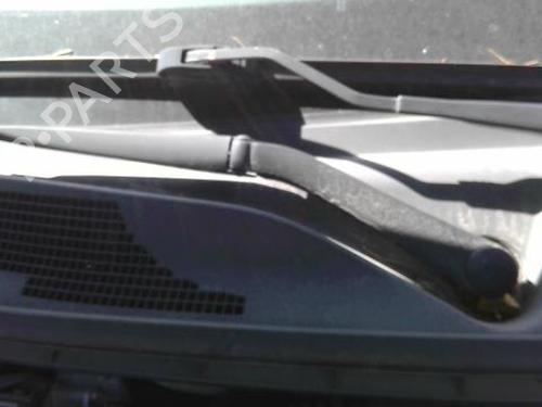 Front windshield wiper arm NISSAN JUKE (F15) 1.6 28881BA61A