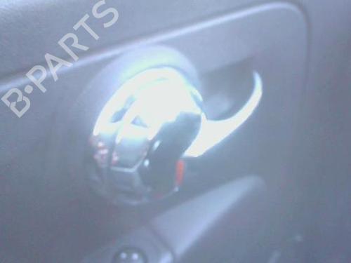 Venstre fortil invendig håndtag Venstre fortil invendig håndtag FIAT 500 (312_) 0.9 (312AXG1A, 312.AXG11) (86 hp) 33858905 33858905