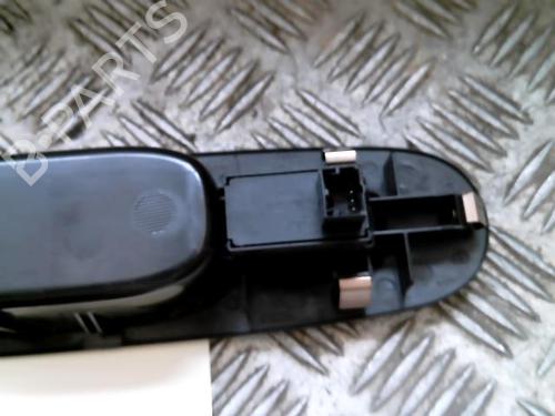 Used Right front window switch Right front window switch LANCIA YPSILON (312_) 0.9 TwinAir (312.PXG11, 312.PXG1A, 312.YXG11, 312.YXG1A) (86 hp) 20997241 20997241