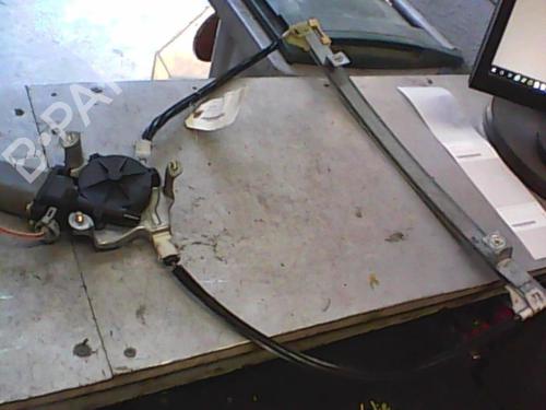 Fensterheber rechts vorne für RENAULT CLIO II (BB_, CB_) 1.5 dCi (B/CB07) (65 hp) 30703257