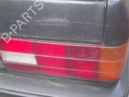 Højre baglygte BMW 3 (E30) 324 td (115 hp) 32525087