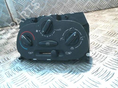 Used Climate control PEUGEOT 206 Hatchback (2A/C) 1.4 i (75 hp) 22043197