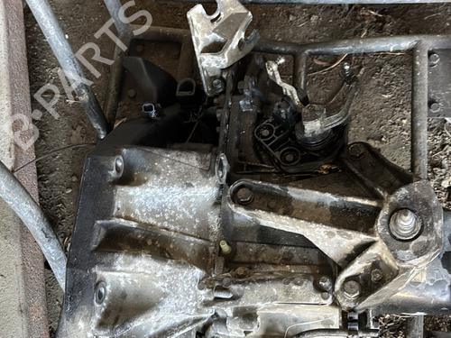 Used Gearbox Gearbox RENAULT KANGOO / GRAND KANGOO II (KW0/1_) 1.5 dCi 90 (KW05, KW08, KW0G, KW11) (90 hp) 33200641 33200641
