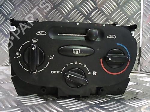Used Climate control PEUGEOT 206 Hatchback (2A/C) 1.4 i (75 hp) 22042781