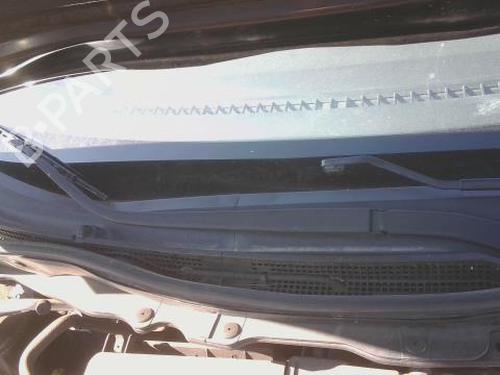 Used Front windshield wiper arm MAZDA 2 (DE_, DH_) 1.3 (DE3FS) (75 hp) 28440339