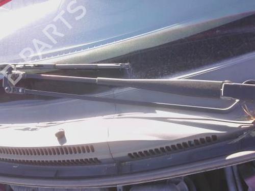 Used Front windshield wiper arm TOYOTA AYGO (_B1_) 1.0 (KGB10_, KGB10R) (68 hp) 32315245