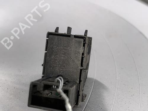 Comutador vidro trás direito VW POLO VI (AW1, BZ1, AE1) 1.0 MPi | BP30507206I28