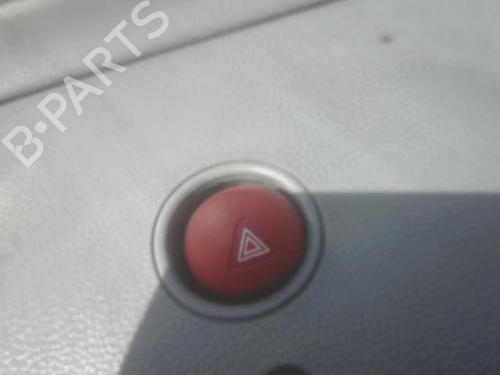 Advarselsbryter Advarselsbryter RENAULT TWINGO I (C06_) 1.2 16V (C06C, C06D, C06K) (75 hp) 36652124 36652124