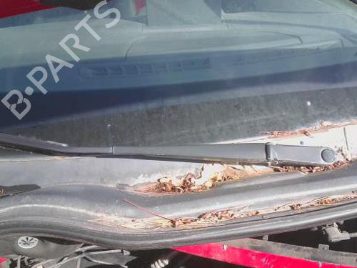 Used Front windshield wiper arm AUDI A1 (8X1, 8XK) 1.2 TFSI (86 hp) 28422291