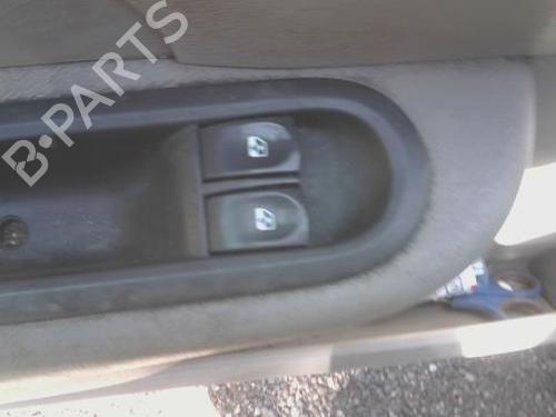 Used Switch RENAULT TWINGO II (CN0_) 1.2 16V (CN04, CN0B) (75 hp) 28949461