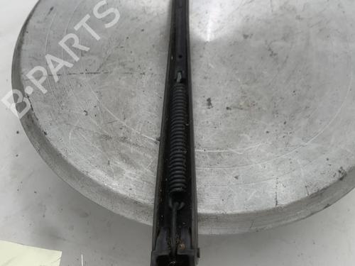 Used Front windshield wiper arm Front windshield wiper arm PEUGEOT 306 Hatchback (7A, 7C, N3, N5) 1.9 D (68 hp) 32318505 32318505