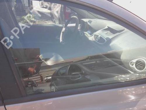 Used Front right door window Front right door window 38306928 38306928
