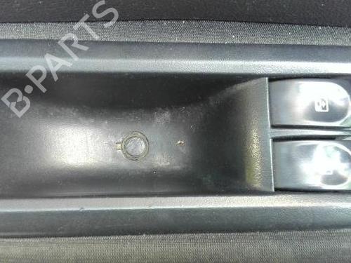 Used Switch RENAULT CLIO III (BR0/1, CR0/1) 1.5 dCi (BR17, CR17) (86 hp) 26521527