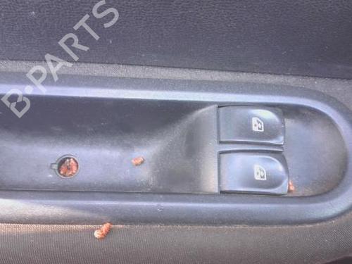 Used Switch Switch RENAULT CLIO III (BR0/1, CR0/1) 1.5 dCi (C/BR0G, C/BR1G) (68 hp) 36170959 36170959