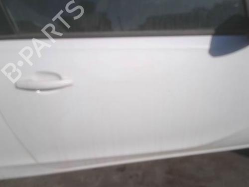 dr-hyre-foran-opel-corsa-e-x15-2014-39214403 main image