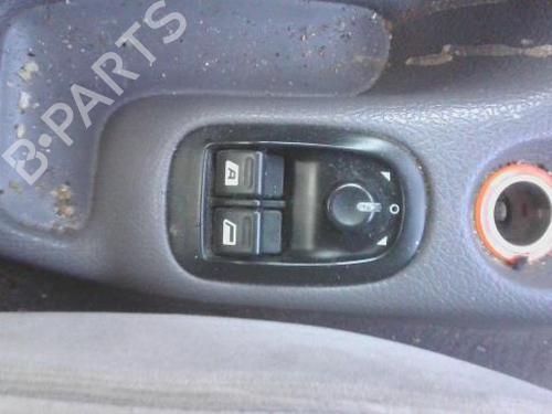 Used Switch Switch PEUGEOT 206 Hatchback (2A/C) 1.4 16V (88 hp) 33015667 33015667