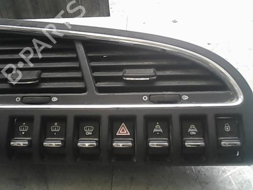 Used Warning switch Warning switch PEUGEOT 3008 I MPV (0U_) 2.0 HDi 150 / BlueHDi 150 (150 hp) 22039324 22039324