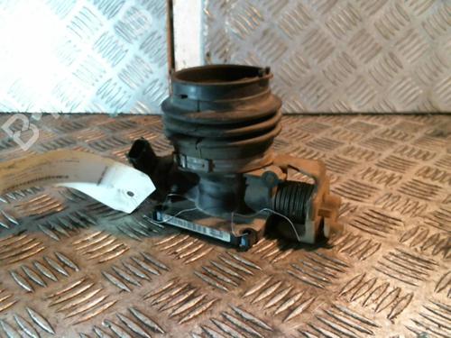 Used Throttle body FORD FIESTA IV (JA_, JB_) 1.25 i 16V (75 hp) 21000015