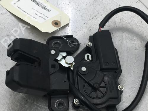 Used Switch Switch TOYOTA AVENSIS (_T25_) 2.0 D-4D (ADT250_, ADT250R) (126 hp) 32259408 32259408