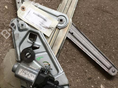 Used Front left window mechanism Front left window mechanism RENAULT TWINGO I (C06_) [1993-2012] 33298680 33298680