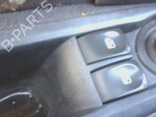 Used Switch RENAULT TWINGO II (CN0_) 1.2 16V (CN04, CN0B) (75 hp) 31270915