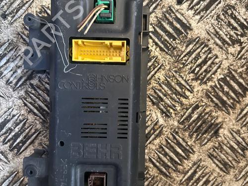 Used Switch Switch RENAULT MASTER III Van (FV) 2.3 dCi 150 RWD (FV0F) (150 hp) 34638443 34638443