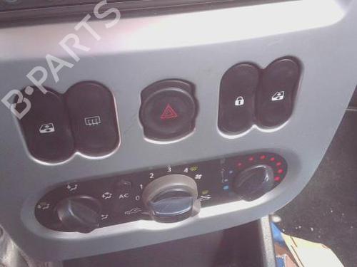 Used Warning switch DACIA SANDERO 1.5 dCi (68 hp) 29451365