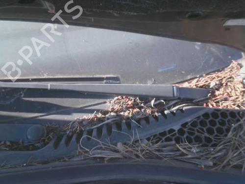 Used Front windshield wiper arm CITROËN C3 II (SC_) 1.4 HDi 70 (SC8HZC, SC8HR0, SC8HP4) (68 hp) 27732456