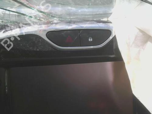 warning-switch-renault-clio-iv-bh_-2012-2013-2014-2015-2016-2017-2018-2019-2020-2021-36143786 main image