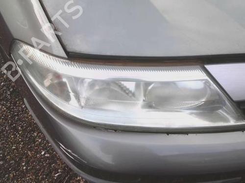 Used Right headlight RENAULT LAGUNA II (BG0/1_) 1.9 dCi (107 hp) 32020028