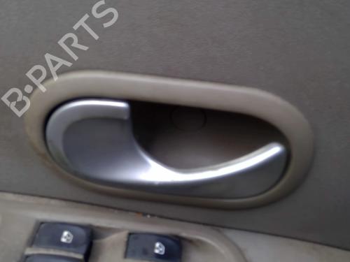 Used Front left interior door handle RENAULT CLIO III (BR0/1, CR0/1) 1.6 16V (BR05, BR0B, BR0Y, BR15, BR1J, BR1M, BR1Y, CR0B,... (112 hp) 26453799