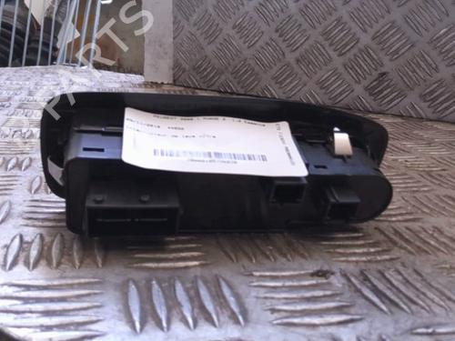 Used Switch Switch PEUGEOT 2008 I (CU_) 1.2 THP 110 / PureTech 110 (110 hp) 25768345 25768345