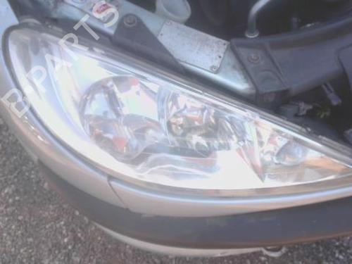 Højre forlygte PEUGEOT 206 Hatchback (2A/C) 1.4 HDi eco 70 (68 hp) 28099841