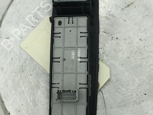 Left front window switch DACIA SANDERO III 1.0 TCe 90 | BP24116943I27 - Image 3