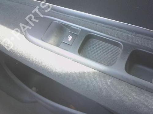Used Right front window switch PEUGEOT 5008 (0U_, 0E_) 2.0 HDi 150 / BlueHDi 150 (150 hp) 28949298