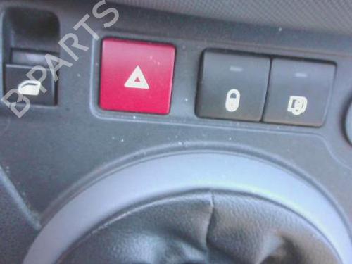 Advarselsbryter PEUGEOT PARTNER Box Body/MPV 1.6 BlueHDi 100 (100 hp) 31642415