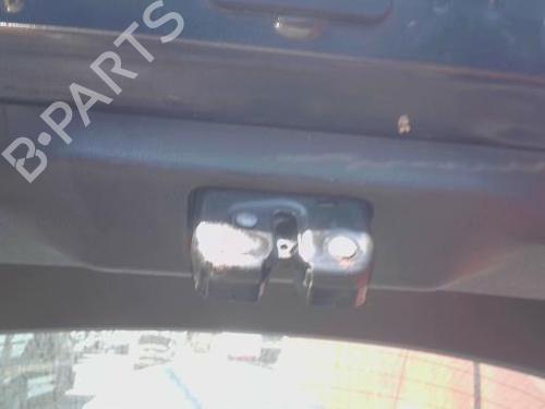 switch-renault-megane-iii-hatchback-bz01_-b3_-2008-37251006 main image